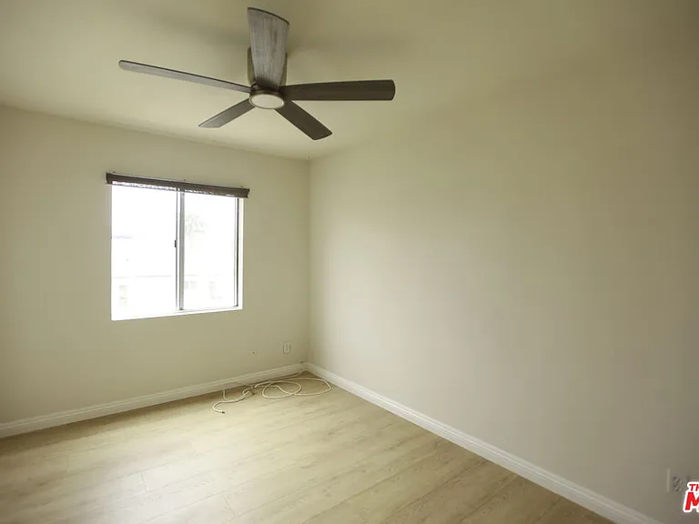 833 S Orange Grove Ave #5 — Photo 7