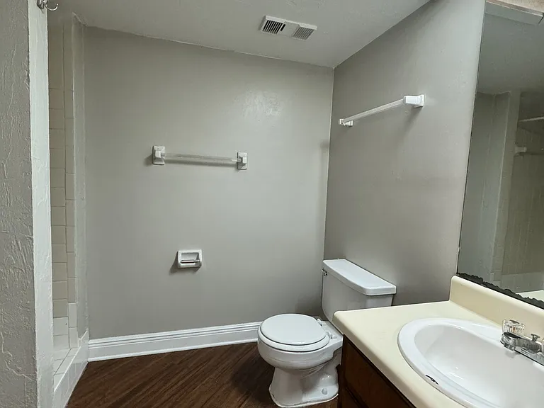 1211 Stone Greene St — Photo 9