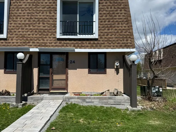 2 Paradise Blvd #24, Ramara, ON L0K 1B0