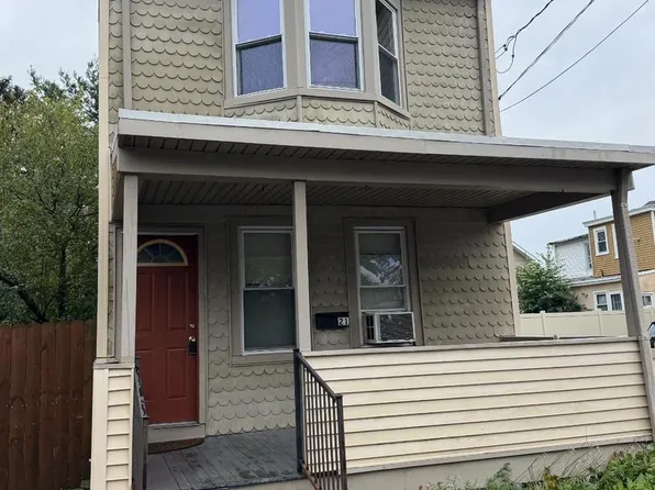 21 Michigan Ave, Trenton, NJ 08638