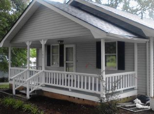 708 Pepper St, Central, SC 29630