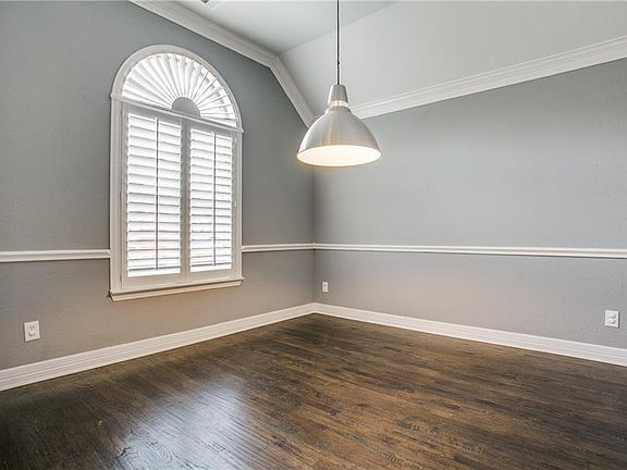 5th image of 1604 Hackett Creek Dr
