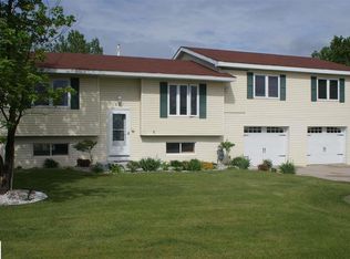 1927 Radcliffe Rd, Traverse City, MI 49685