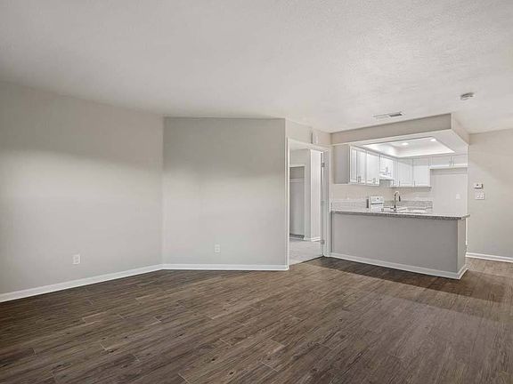 4th image of 1211 W 6th St #42