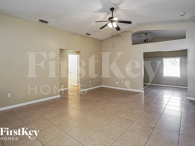 175 Kings Pond Ave — Photo 2