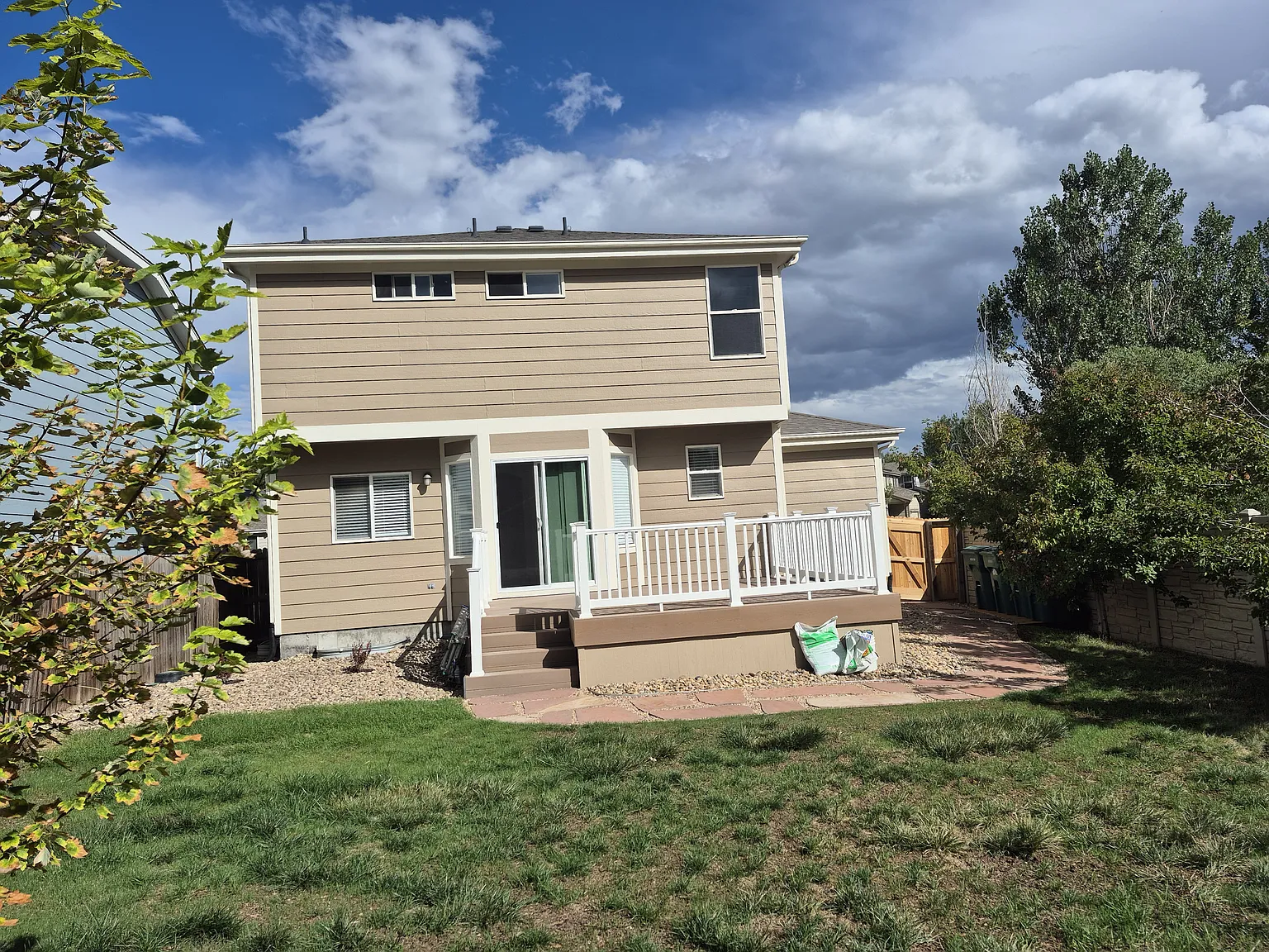 3 bed, 2.5 bath, 1682 sqft, $2,350 — Photo 3