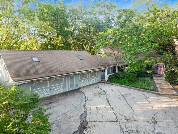 3rd image of 5280 Old Plum Grove Rd