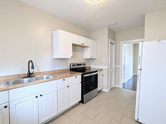2nd image of 4055 Pennsylvania Ave APT 1S