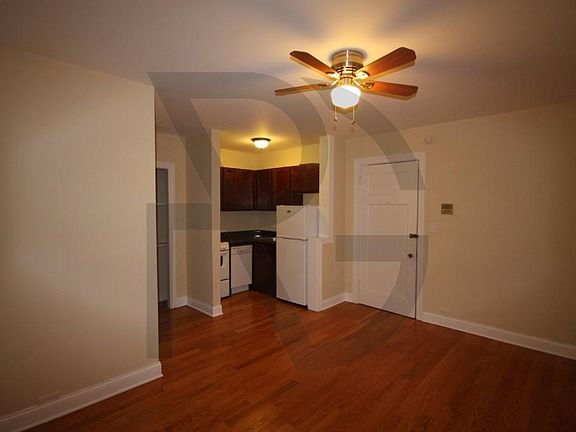 3rd image of 837 W Wolfram St #837303