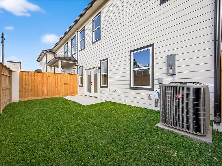 12319 New Jordan Ln — Photo 41
