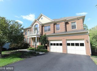 12010 Creekbend Dr, Reston, VA 20194