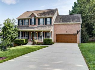 2911 Large Oak Ln, Knoxville, TN 37921