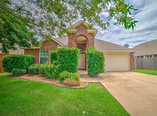205 Highmeadow Rd, Aubrey, TX 76227