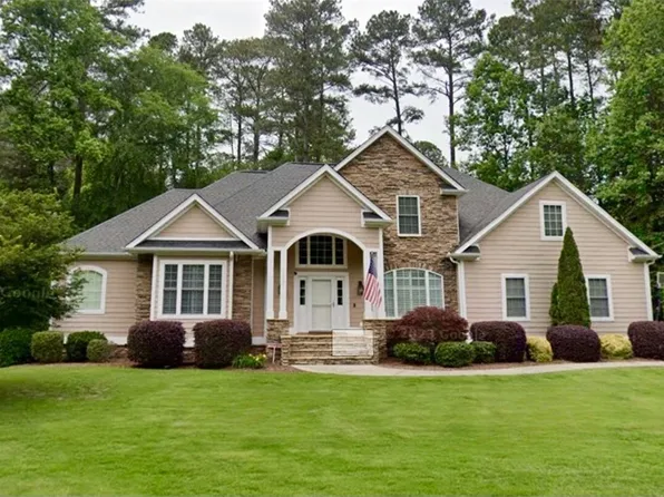 1322 Stillwater Dr, Seneca, SC 29672