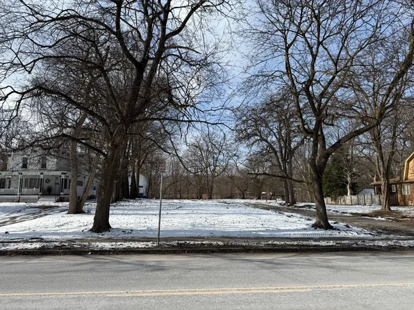 4902 S Salina St, Syracuse, NY 13205