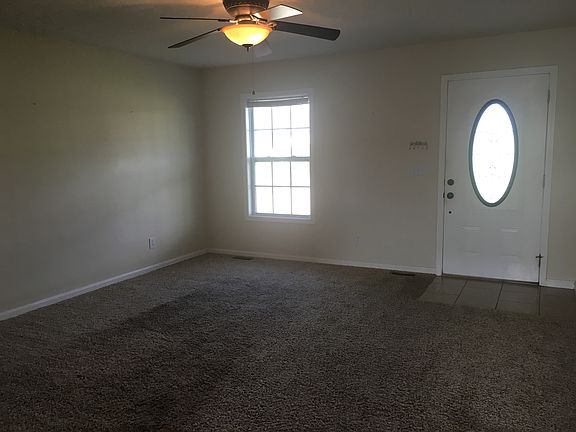 5th image of 308 Hillside Dr