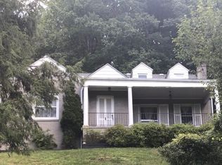 64 Edgemont Ter, Huntington, WV 25701