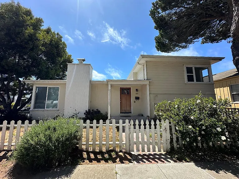 1032 Junipero Serra Blvd — Photo 6