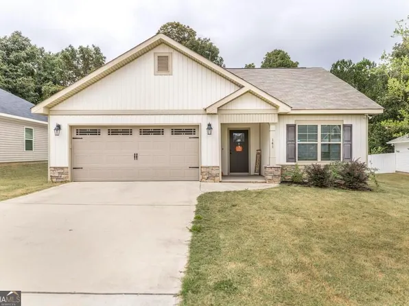 141 Red Tail Cir, Byron, GA 31008