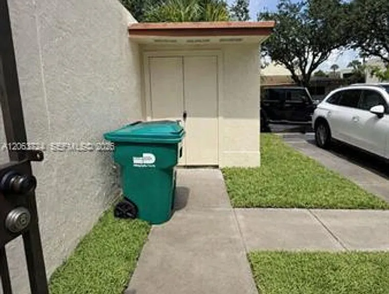 10672 SW 79th Ter #Townhouse 10672 — Photo 25
