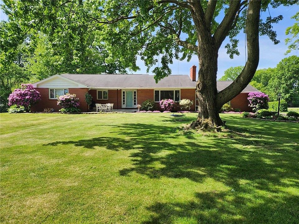 1st image of 1696 Highland Rd