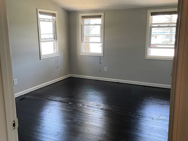 108 Merriman Rd — Photo 8
