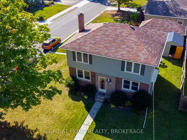 57 Edgar St, Welland, ON L3C 1S6