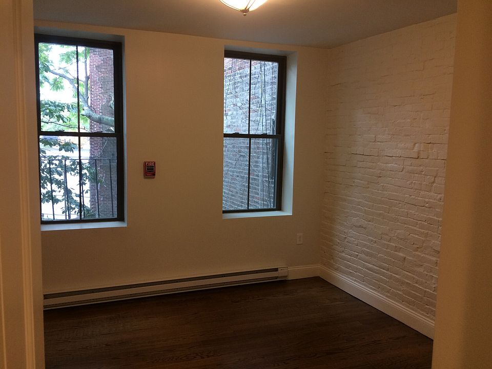 Building Photo 5