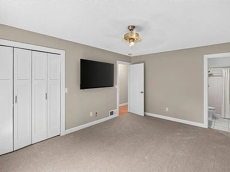 9983 Balmoral Ln — Photo 15