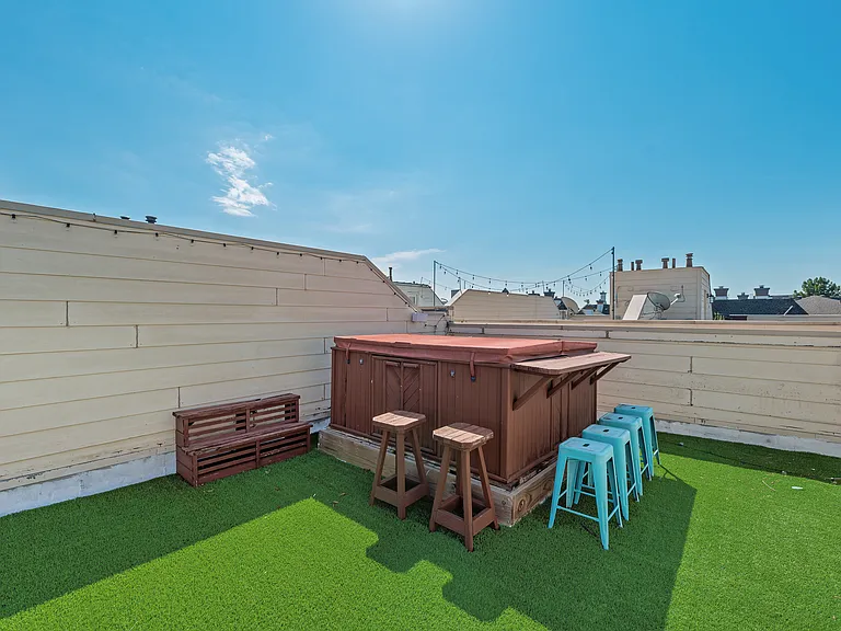 2411 N Hall St #5 — Photo 19