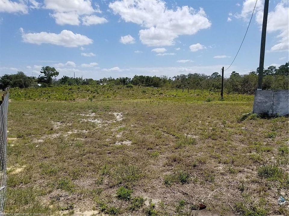 2nd image of 128 Highlands Blvd
