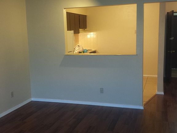5th image of 7128 Manchester Ave