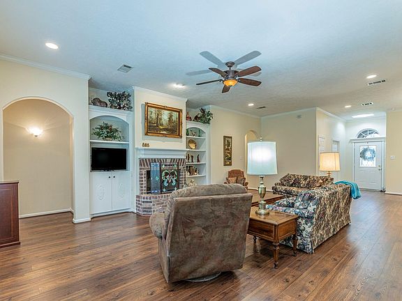 3rd image of 25403 Pipestem Dr