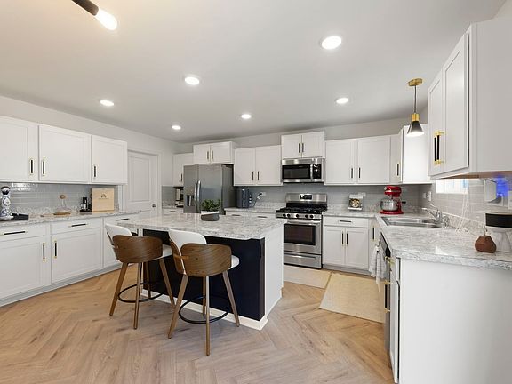 5th image of 3730 Doherty Ln