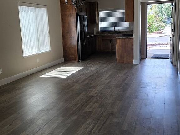 2nd image of 2439 Hyacinth Way