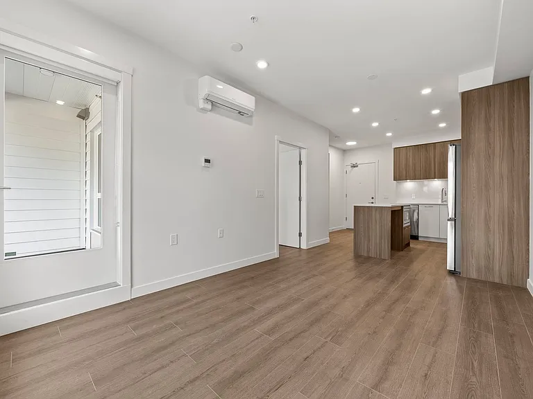 82 1st St #213 — Photo 10