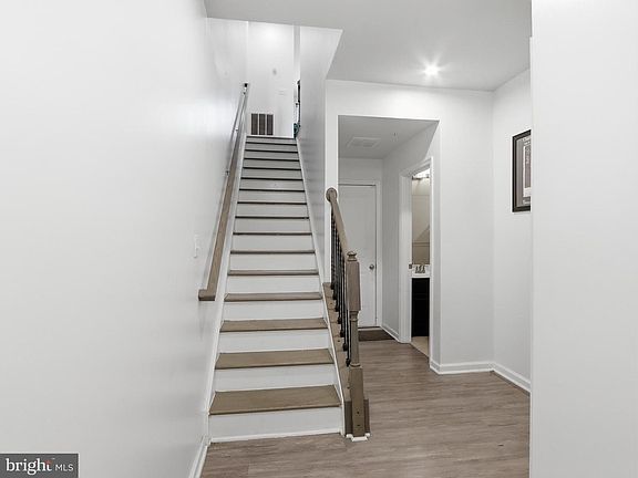5th image of 4602 Gough St