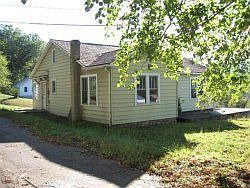 2nd image of 2902 Asheville Rd