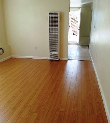 Living room to Kitchen