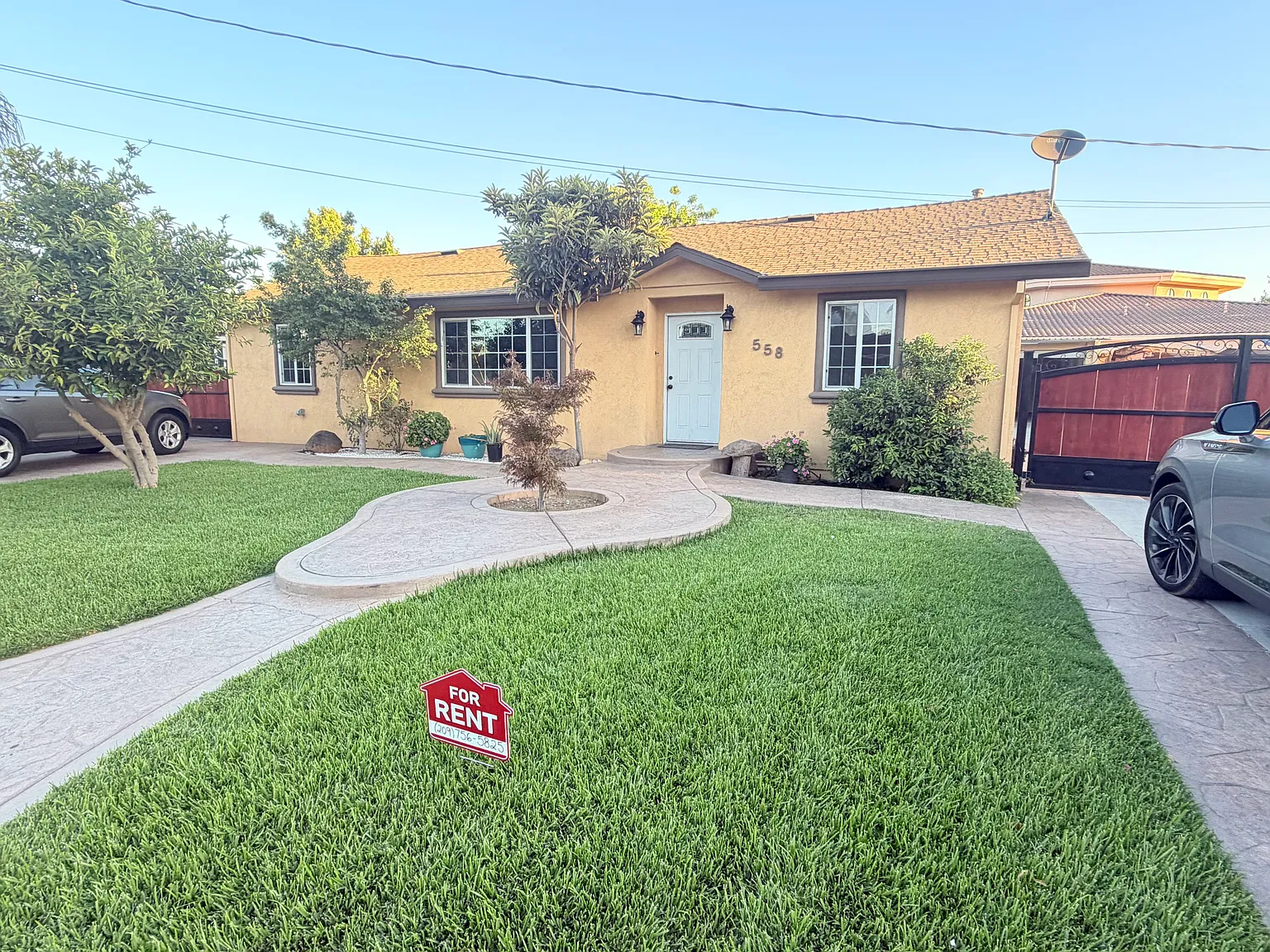 3 bed, 1402 sqft, $2,400 — Photo 4