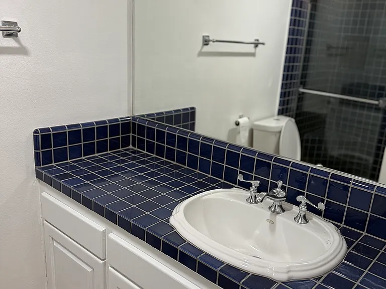 417 W Columbia Rd — Photo 5