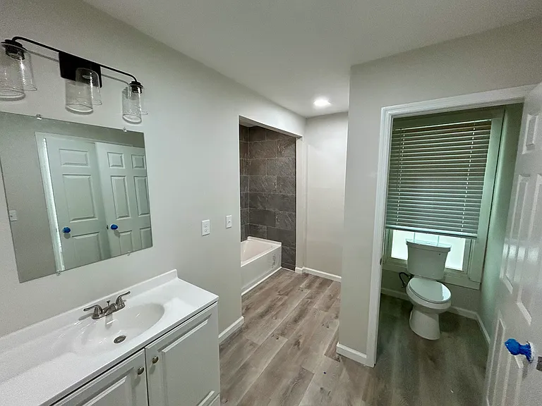 204 S Moore Rd — Photo 28