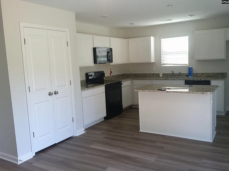 214 Ridley Hill Ln — Photo 2