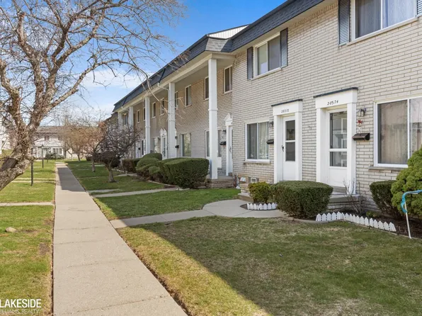 28372 Universal Dr, Warren, MI 48092