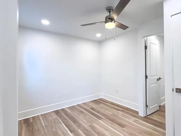 3217 Almond St — Photo 10