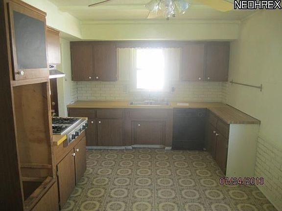 4th image of 24036 Lebern Dr