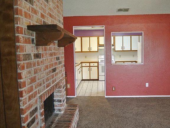 4th image of 974 Bramling Cir