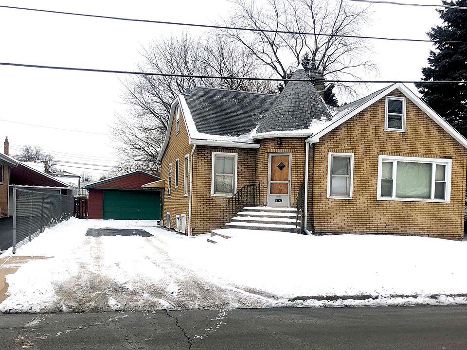 2nd image of 3443 W 107th St