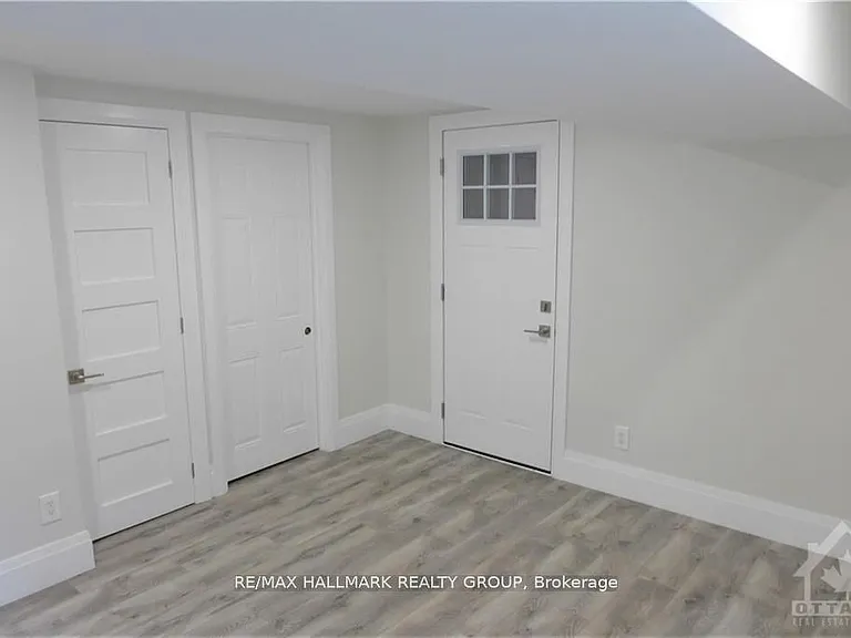 375 Mackay St #6 — Photo 12