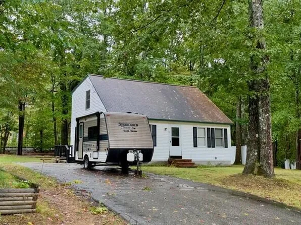 5 Clarkdale Road, Kennebunk, ME 04043
